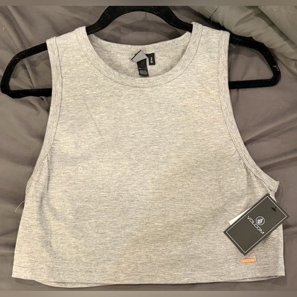NWT: Volcom Gray Sleeveless Crop Top - Picture 1 of 6